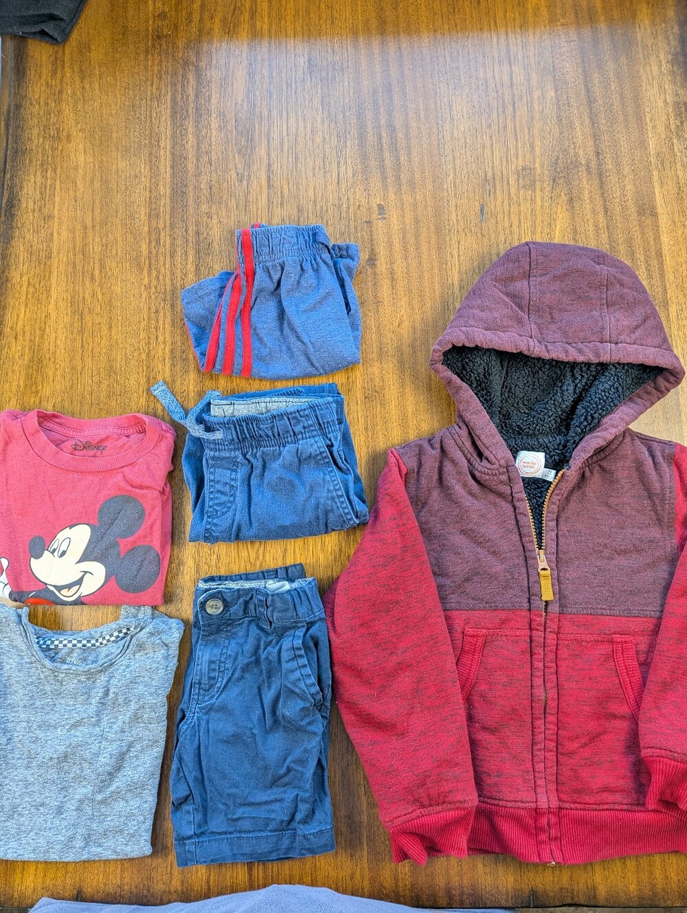 Bundle Of 6 Pcs Boys Clothing Size 4/5 Fleece Lined Hoodie Disney See Descript